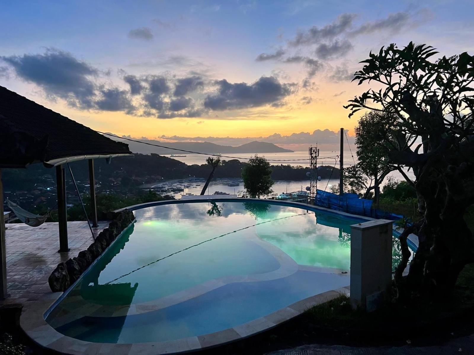 Yoga Bale House Hotel การางาเซ็ม ห้อง รูปภาพ