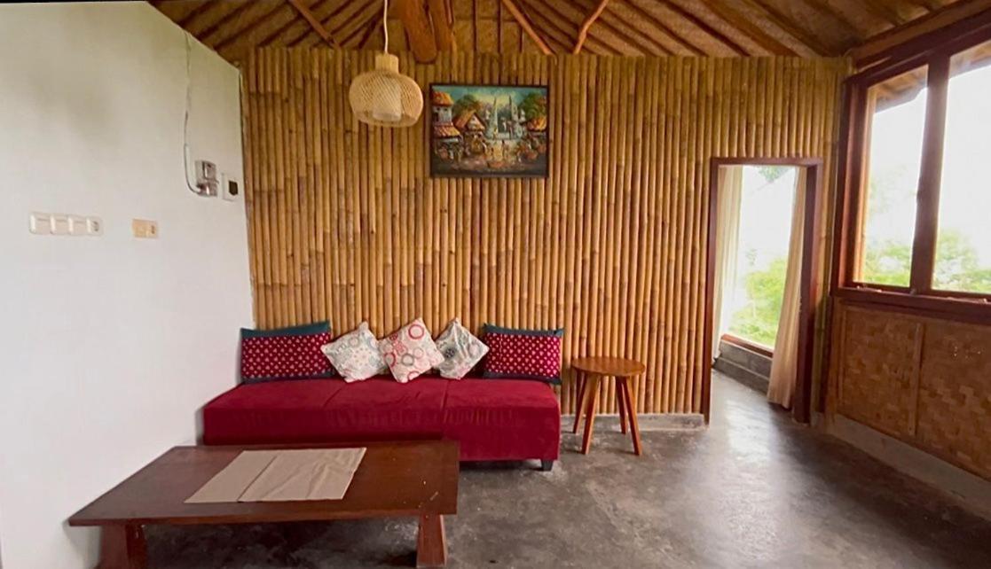 Yoga Bale House Hotel การางาเซ็ม ห้อง รูปภาพ