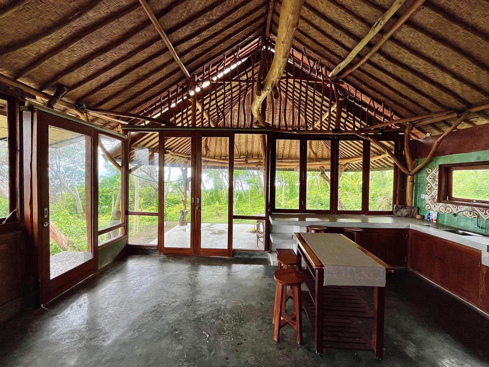 Yoga Bale House Hotel การางาเซ็ม ห้อง รูปภาพ
