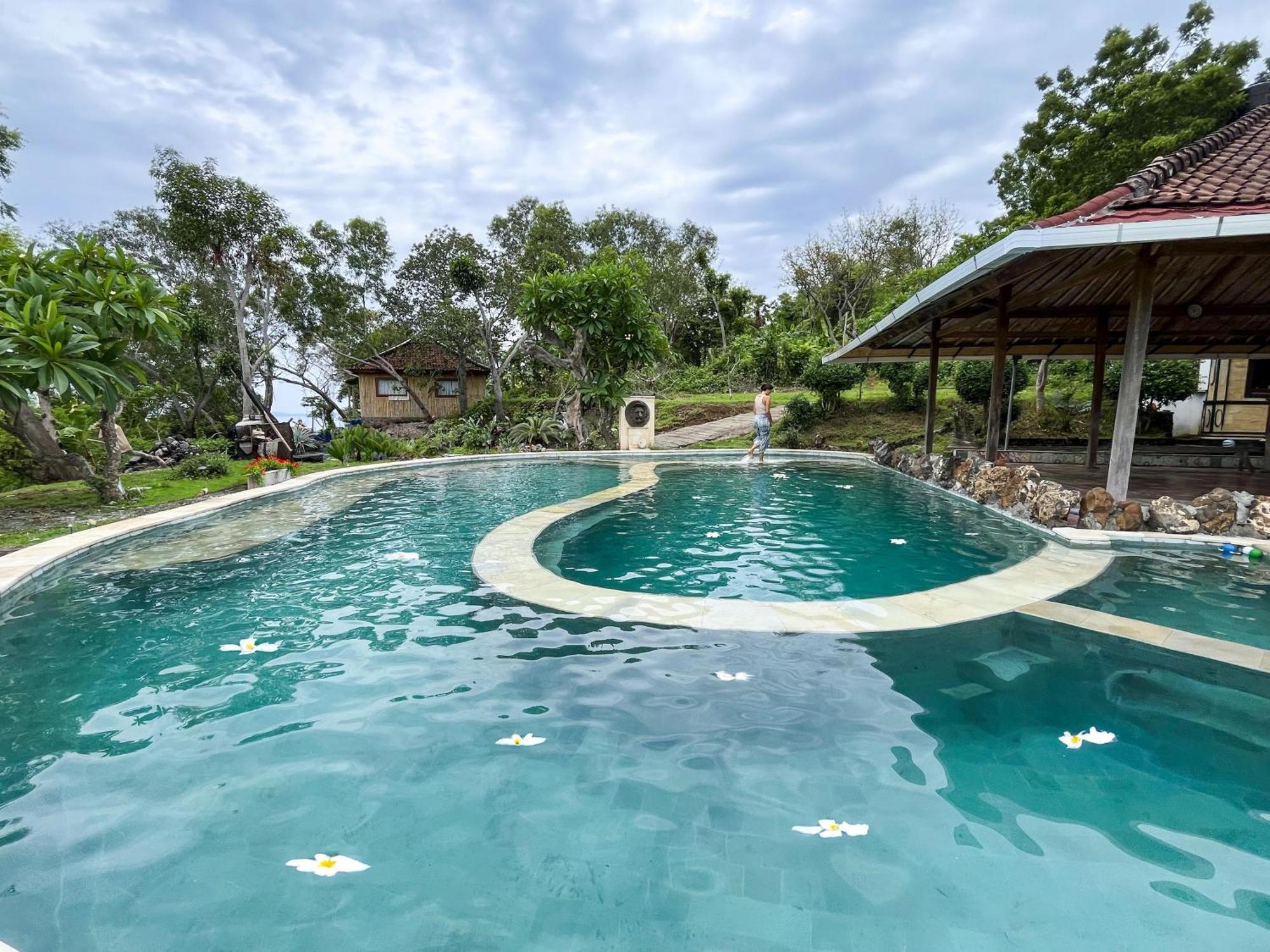 Yoga Bale House Hotel การางาเซ็ม ห้อง รูปภาพ